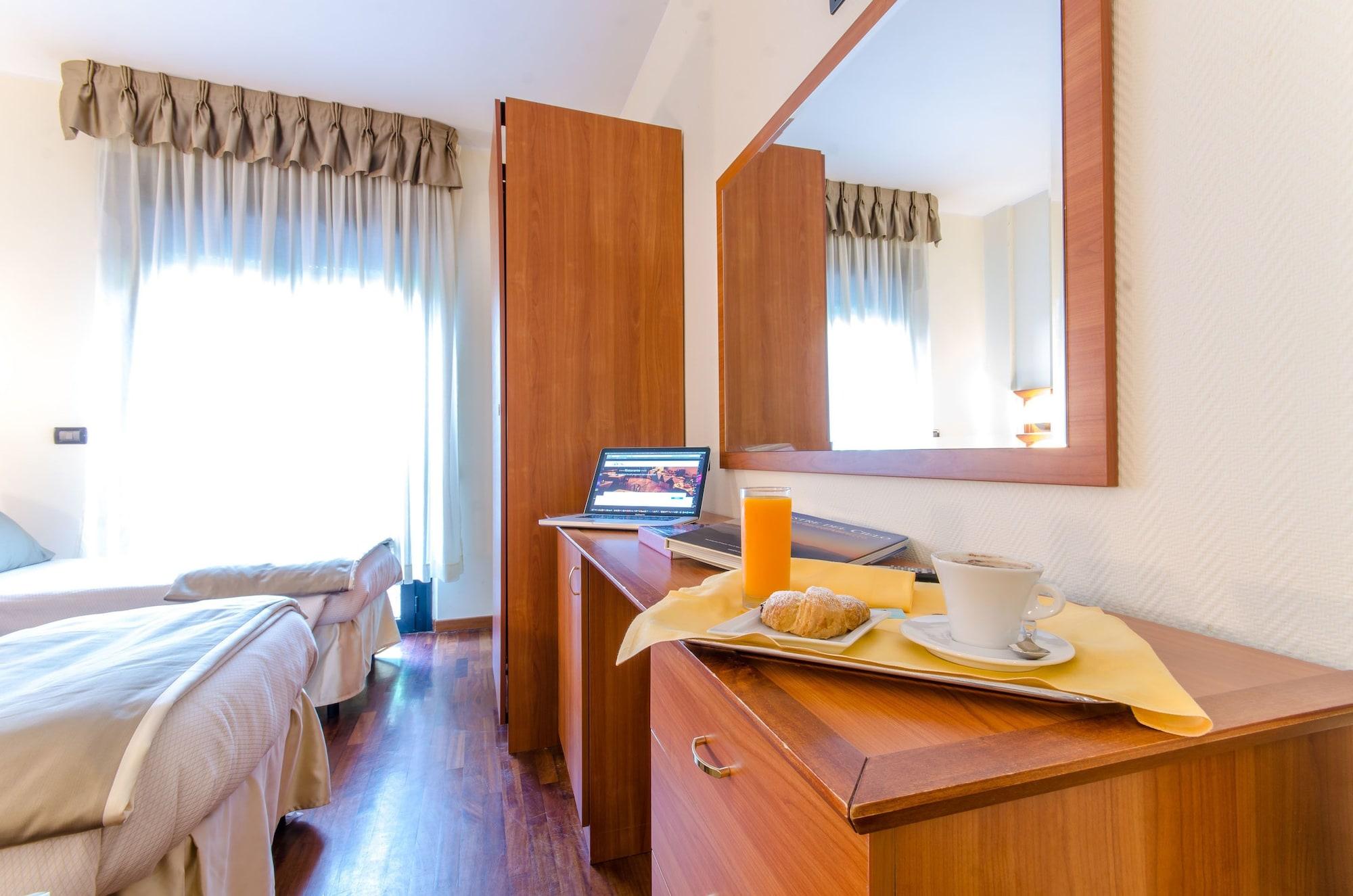 Hotel Federico II LʼAquila Dış mekan fotoğraf