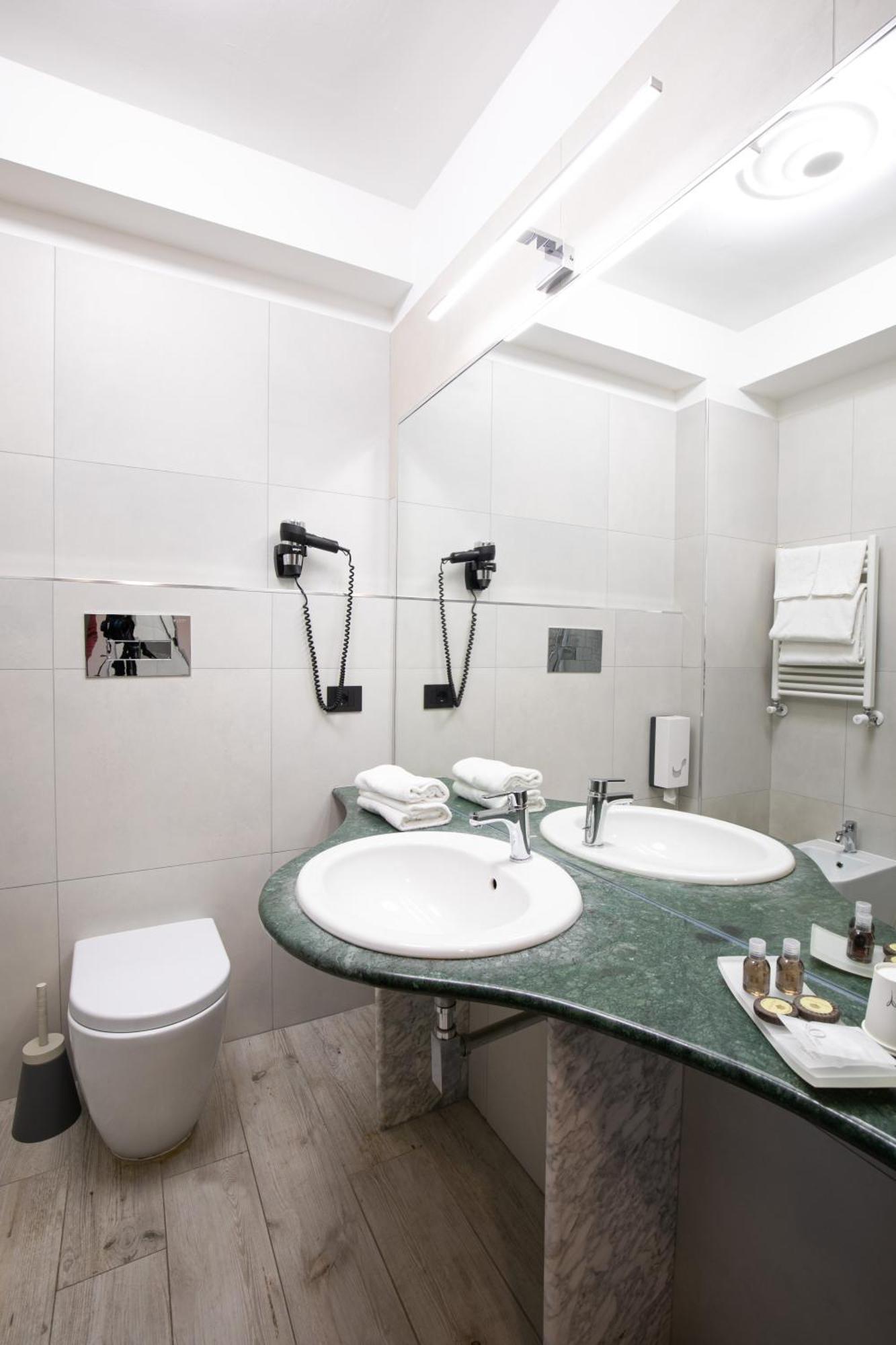 Hotel Federico II LʼAquila Dış mekan fotoğraf